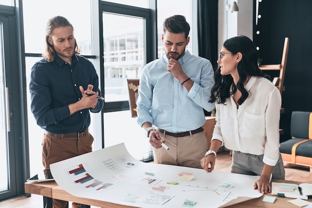 戦略コンサルティングサービス